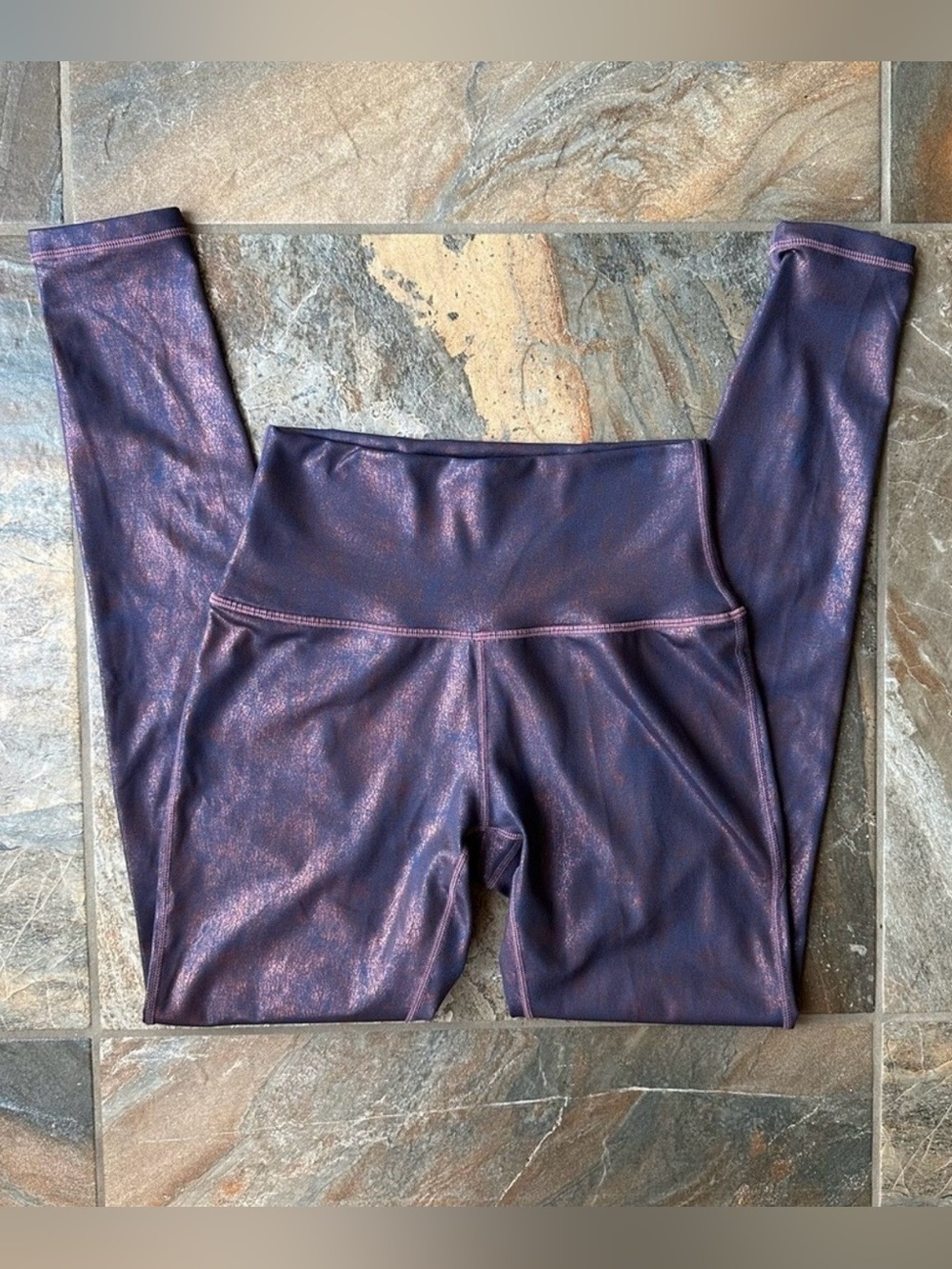 Manduka Essential High Line Legging in Copper Metallic Women's Size Small